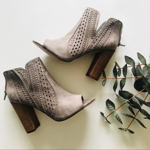 libbie peep toe bootie